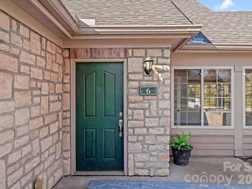 6 Mountain Meadow Circle, Weaverville, NC 28787.  MLS# CAR4340250, YatesRealty ID 6893. 