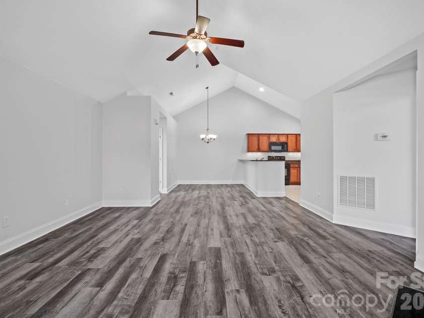 6 Mountain Meadow Circle, Weaverville, NC 28787.  MLS# CAR4340250, YatesRealty ID 6893. 