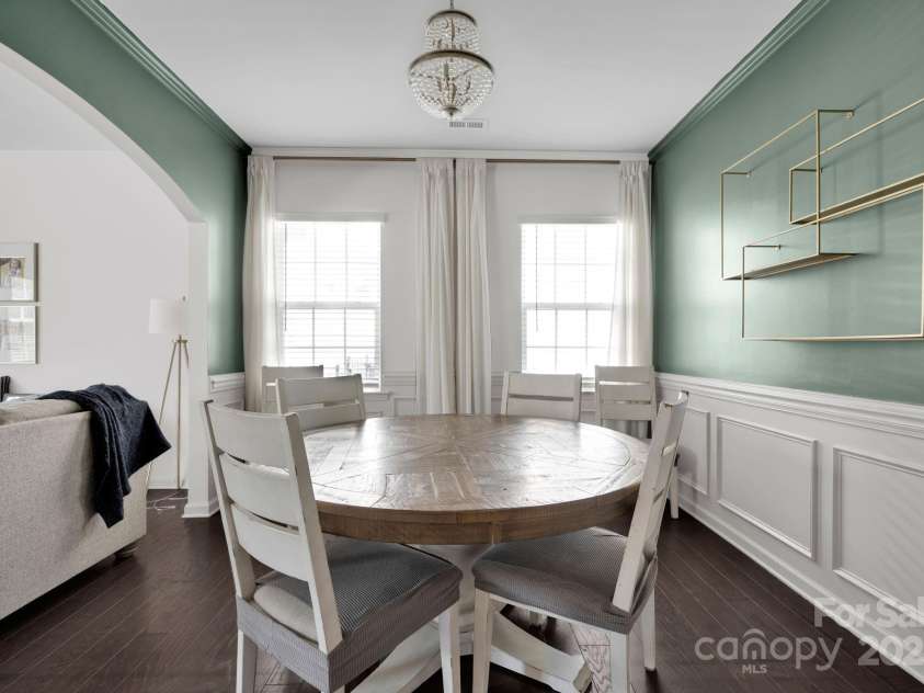 15127 Oleander Drive, Charlotte, NC 28278.  MLS# CAR4246713, YatesRealty ID 6895. Dining Area