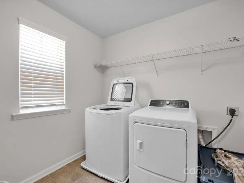 15127 Oleander Drive, Charlotte, NC 28278.  MLS# CAR4246713, YatesRealty ID 6895. Upstairs Laundry