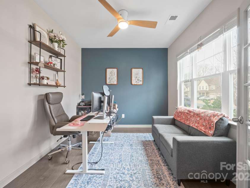 15127 Oleander Drive, Charlotte, NC 28278.  MLS# CAR4332259, YatesRealty ID 6895. 