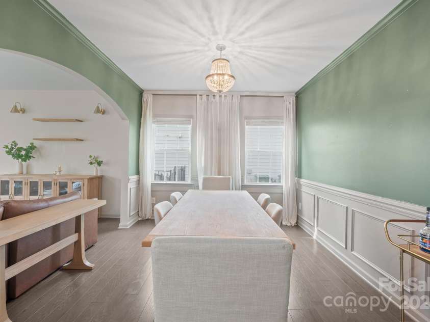 15127 Oleander Drive, Charlotte, NC 28278.  MLS# CAR4332259, YatesRealty ID 6895. 