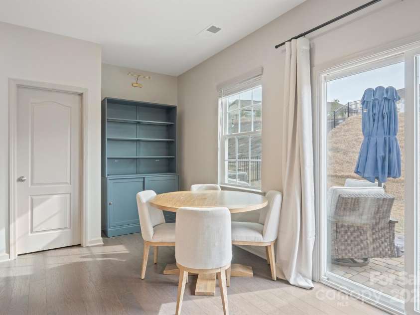 15127 Oleander Drive, Charlotte, NC 28278.  MLS# CAR4332259, YatesRealty ID 6895. 