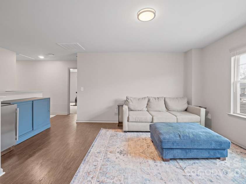 15127 Oleander Drive, Charlotte, NC 28278.  MLS# CAR4332259, YatesRealty ID 6895. 