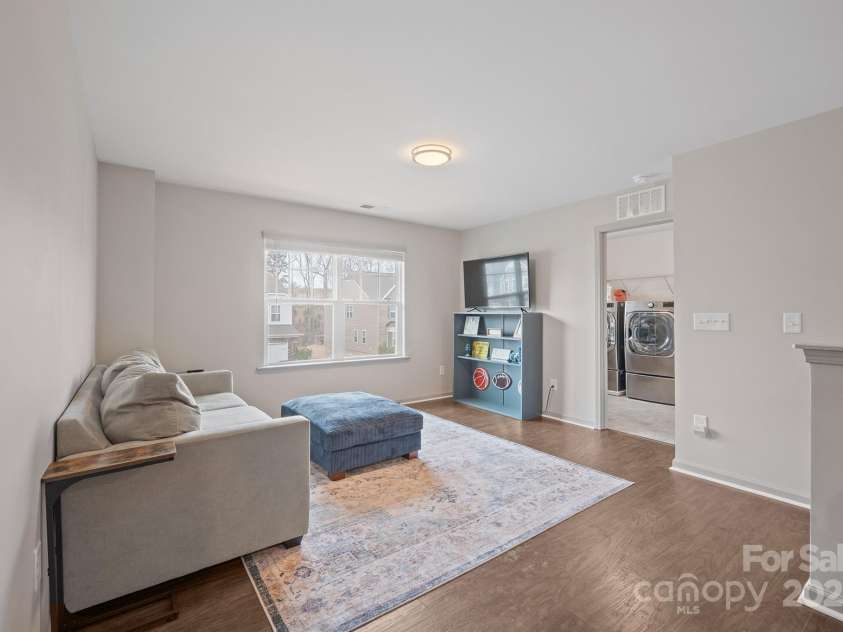 15127 Oleander Drive, Charlotte, NC 28278.  MLS# CAR4332259, YatesRealty ID 6895. 