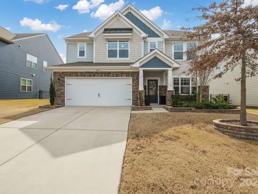 15127 Oleander Drive, Charlotte, NC 28278.  MLS# CAR4332259, YatesRealty ID 6895. 