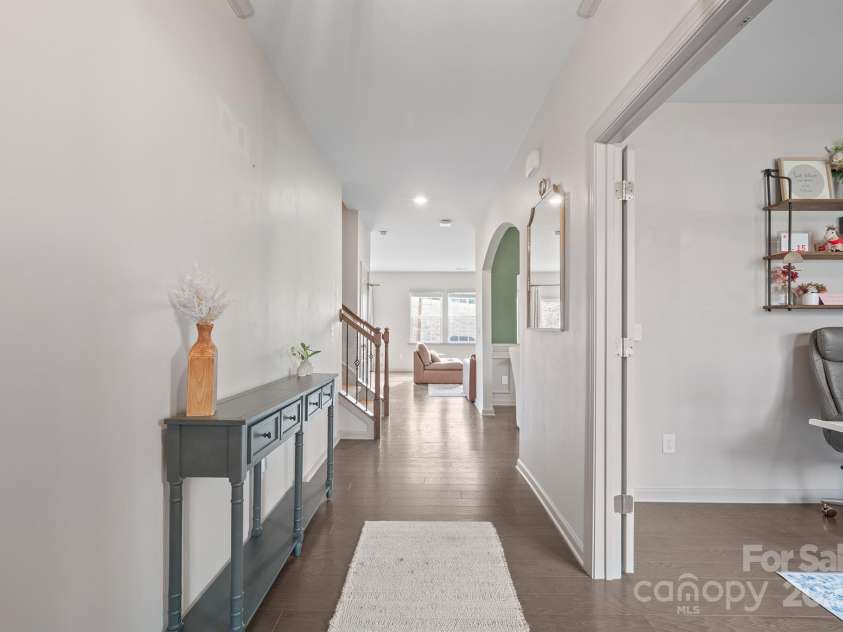 15127 Oleander Drive, Charlotte, NC 28278.  MLS# CAR4332259, YatesRealty ID 6895. 