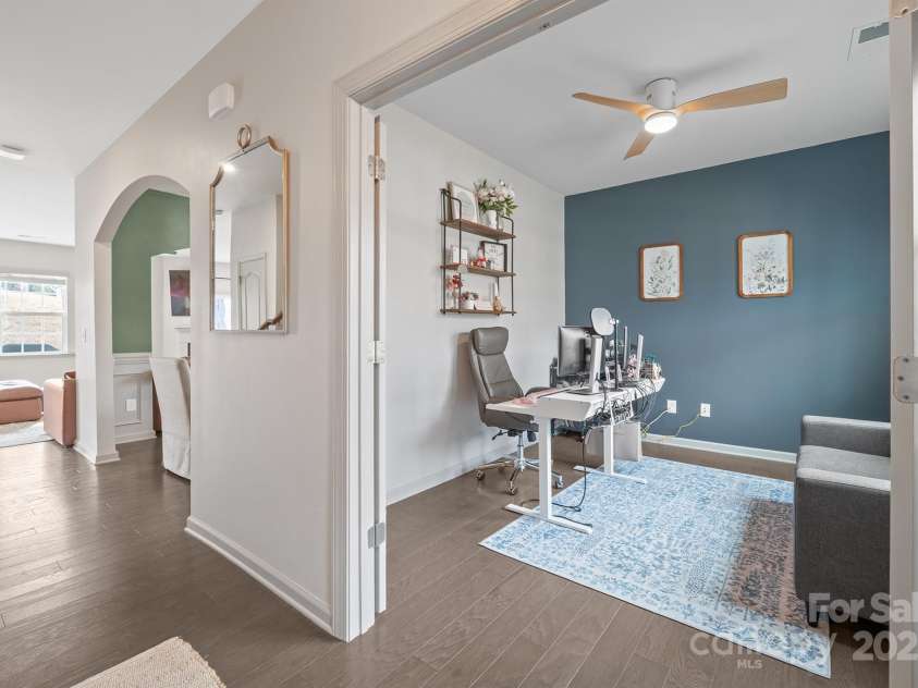 15127 Oleander Drive, Charlotte, NC 28278.  MLS# CAR4332259, YatesRealty ID 6895. 