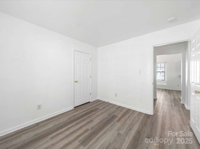 10441 Hugue Way, Charlotte, NC 28214.  MLS# CAR4242674, YatesRealty ID 6896. 