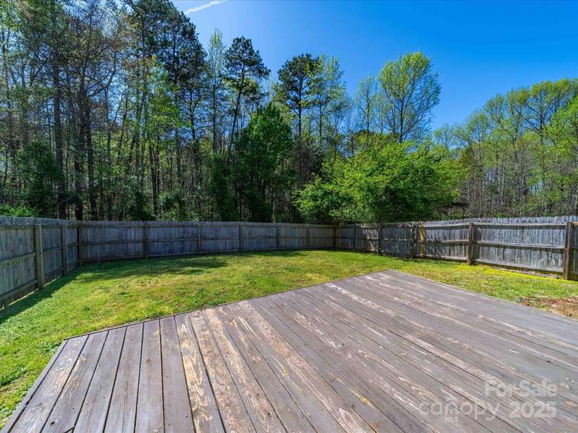 10441 Hugue Way, Charlotte, NC 28214.  MLS# CAR4242674, YatesRealty ID 6896. 