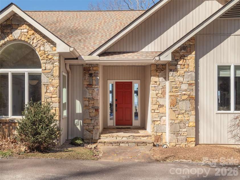 402 Claremont Drive, Flat Rock, NC 28731.  MLS# CAR4347568, YatesRealty ID 6896. 