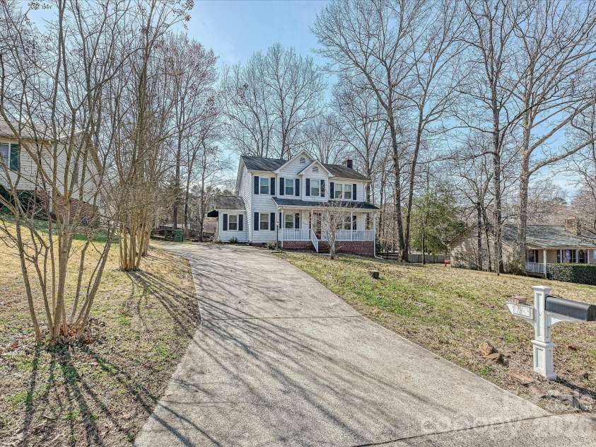 104 Deertrack Drive, Mount Holly, NC 28120.  MLS# CAR4354713, YatesRealty ID 6897. 