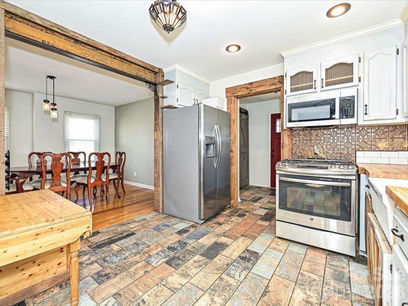 104 Deertrack Drive, Mount Holly, NC 28120.  MLS# CAR4354713, YatesRealty ID 6897. 