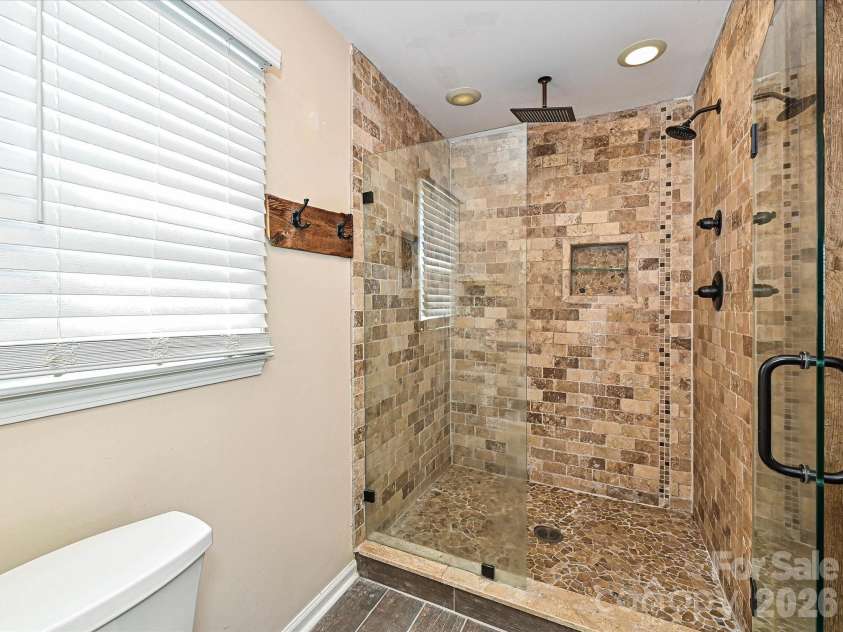 104 Deertrack Drive, Mount Holly, NC 28120.  MLS# CAR4354713, YatesRealty ID 6897. 