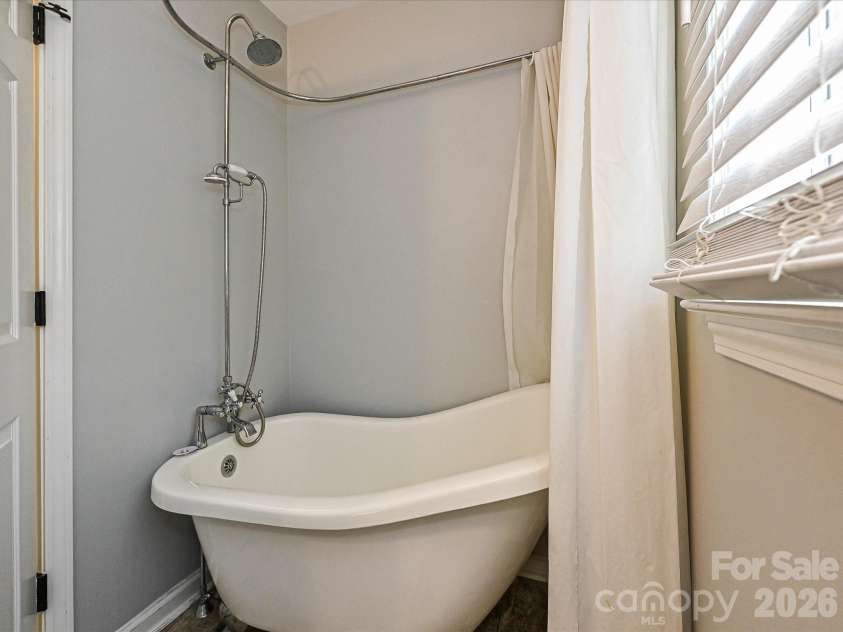 104 Deertrack Drive, Mount Holly, NC 28120.  MLS# CAR4354713, YatesRealty ID 6897. 