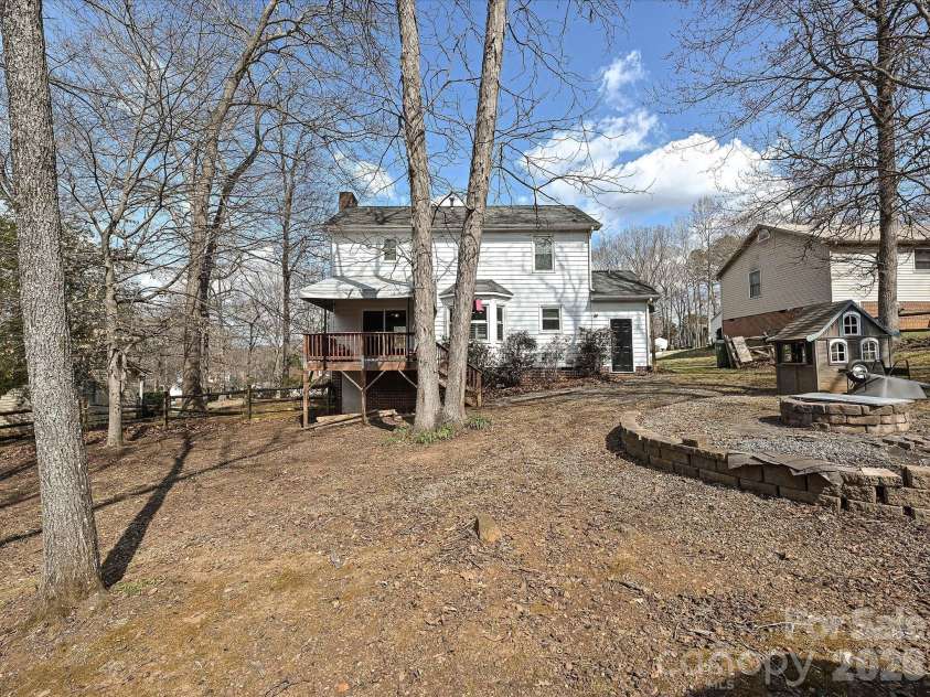 104 Deertrack Drive, Mount Holly, NC 28120.  MLS# CAR4354713, YatesRealty ID 6897. 