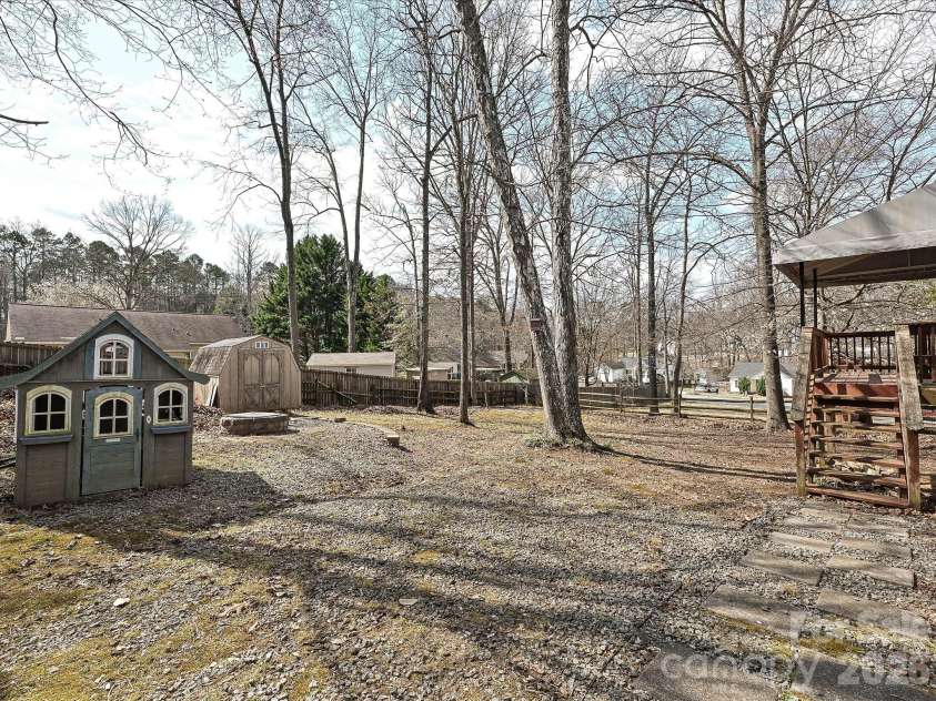 104 Deertrack Drive, Mount Holly, NC 28120.  MLS# CAR4354713, YatesRealty ID 6897. 