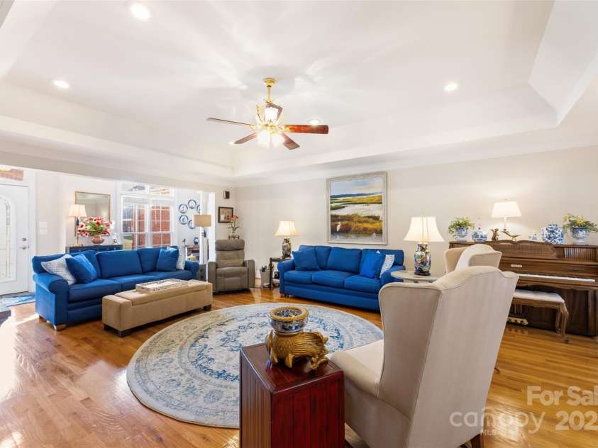 801 Toncin Avenue, Bessemer City, NC 28016.  MLS# CAR4237256, YatesRealty ID 6897. Living Room