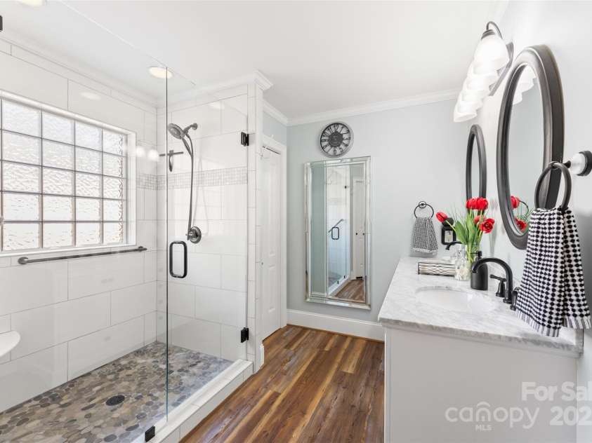 801 Toncin Avenue, Bessemer City, NC 28016.  MLS# CAR4237256, YatesRealty ID 6897. Primary bath-dual vanity