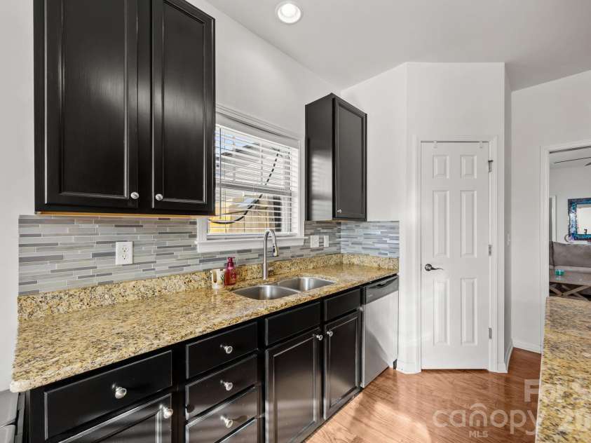 28 Mallard Run Drive, Arden, NC 28704.  MLS# CAR4355735, YatesRealty ID 6898. 