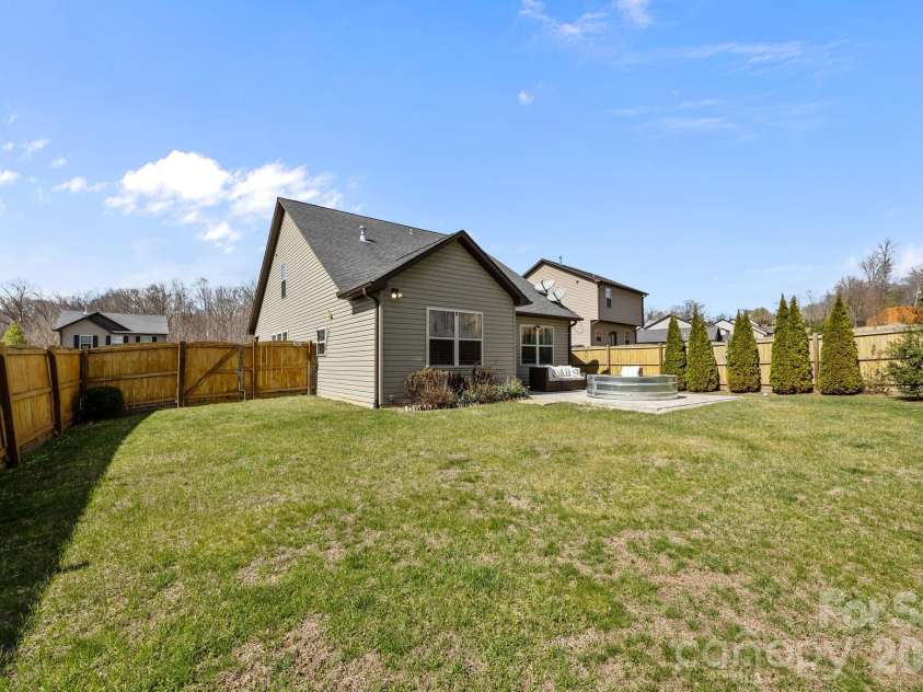 28 Mallard Run Drive, Arden, NC 28704.  MLS# CAR4355735, YatesRealty ID 6898. 