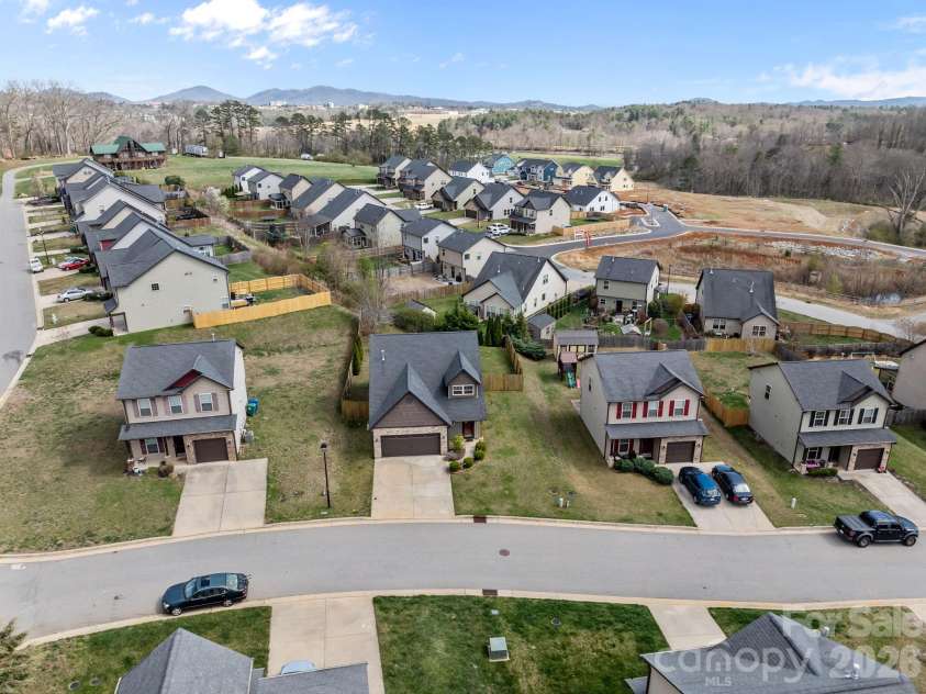 28 Mallard Run Drive, Arden, NC 28704.  MLS# CAR4355735, YatesRealty ID 6898. 