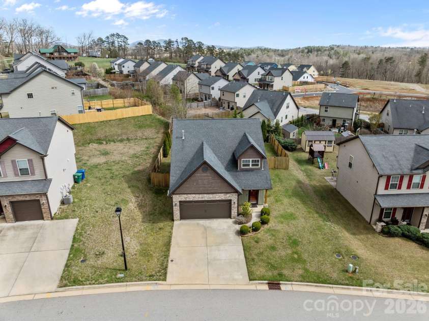 28 Mallard Run Drive, Arden, NC 28704.  MLS# CAR4355735, YatesRealty ID 6898. 