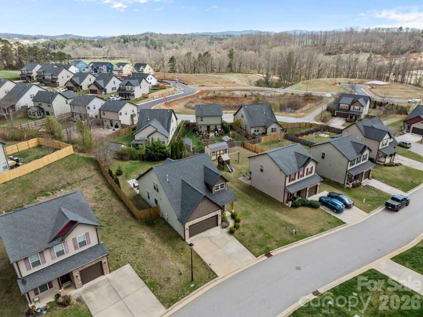 28 Mallard Run Drive, Arden, NC 28704.  MLS# CAR4355735, YatesRealty ID 6898. 