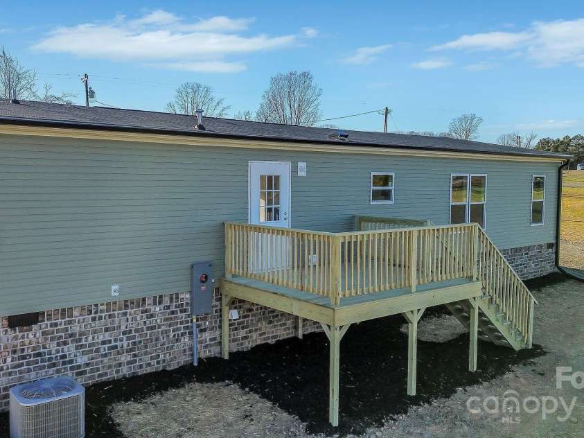 525 Mt. Wesley Church Road, Hiddenite, NC 28636.  MLS# CAR4242072, YatesRealty ID 6899. 