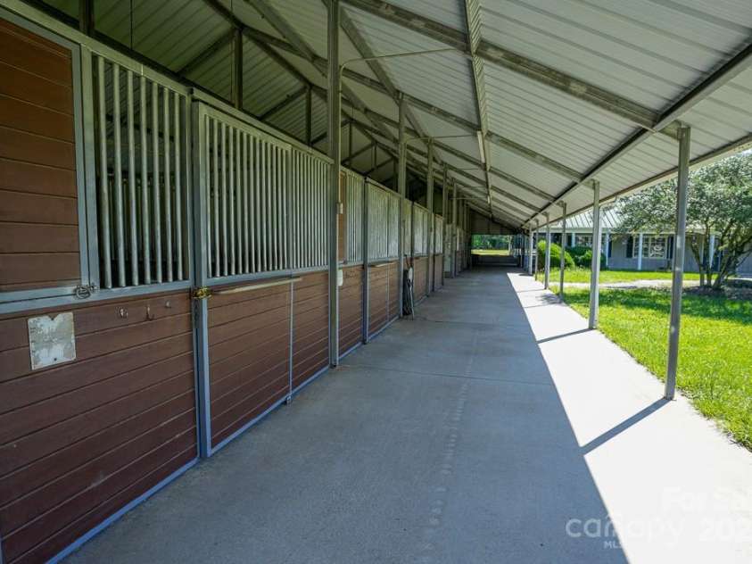 9141 Hasty Road, Laurinburg, NC 28352.  MLS# CAR4308588, YatesRealty ID 69. 