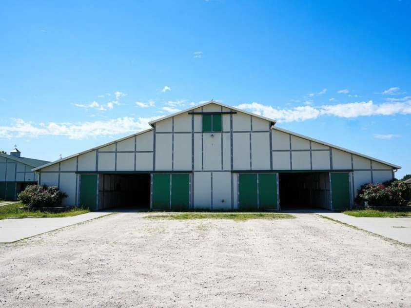 9141 Hasty Road, Laurinburg, NC 28352.  MLS# CAR4308588, YatesRealty ID 69. 