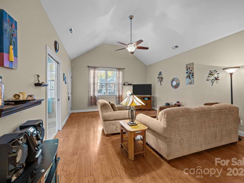 8657 Sonata Court, Denver, NC 28037.  MLS# CAR4321680, YatesRealty ID 690. Vaulted ceilings in the living room