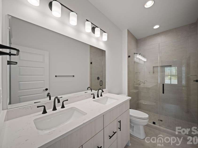 128 Collin Place, Asheville, NC 28804.  MLS# CAR4357801, YatesRealty ID 6900. 