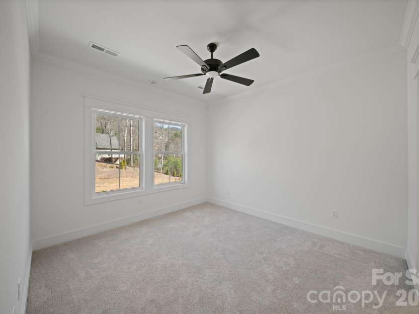 128 Collin Place, Asheville, NC 28804.  MLS# CAR4357801, YatesRealty ID 6900. 