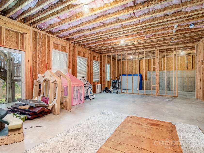 114 Tomahawk Drive, Mooresville, NC 28117.  MLS# CAR4223721, YatesRealty ID 6903. 