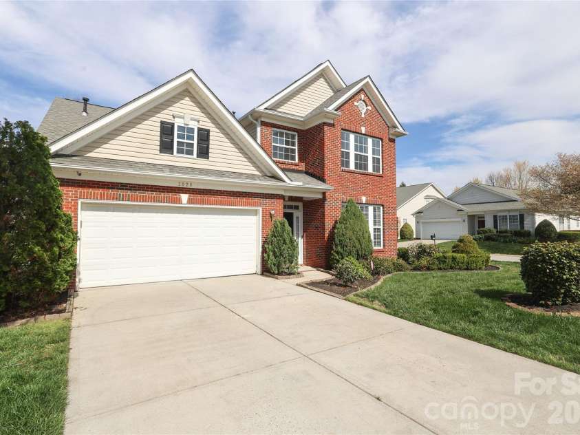 1026 Peridot Drive, Fort Mill, SC 29708.  MLS# CAR4361465, YatesRealty ID 6904. 