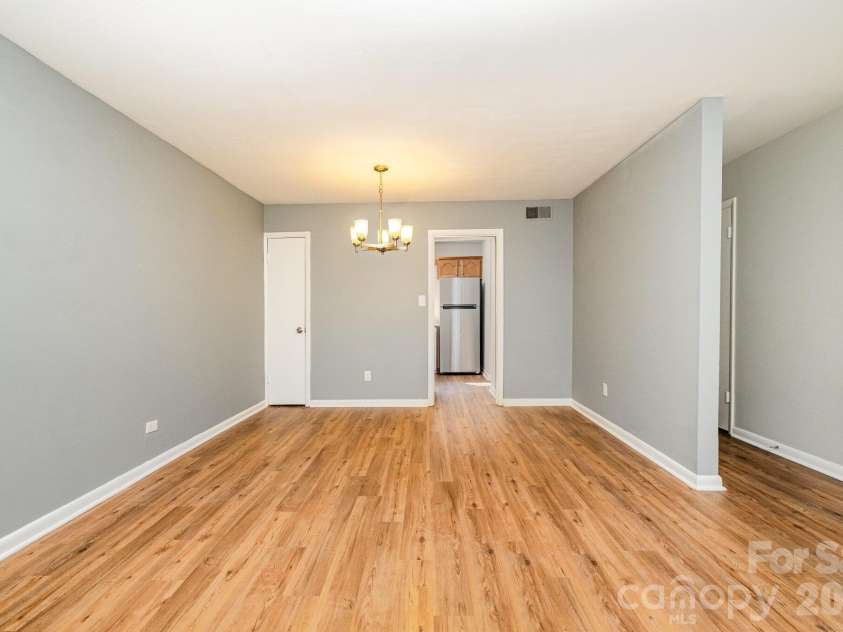 4609 Coronado Drive, Charlotte, NC 28212.  MLS# CAR4378398, YatesRealty ID 6905. 
