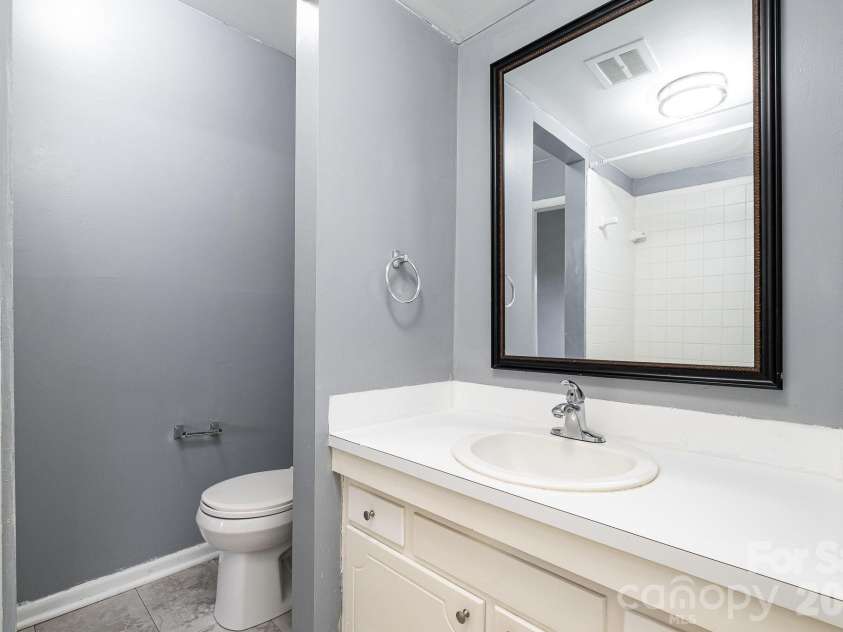 4609 Coronado Drive, Charlotte, NC 28212.  MLS# CAR4378398, YatesRealty ID 6905. 