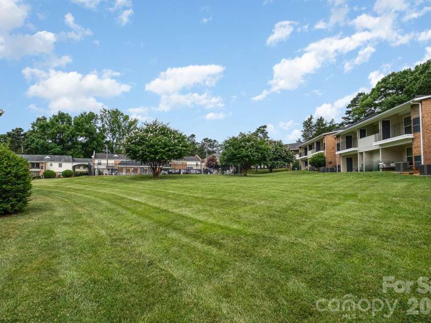 4609 Coronado Drive, Charlotte, NC 28212.  MLS# CAR4378398, YatesRealty ID 6905. 