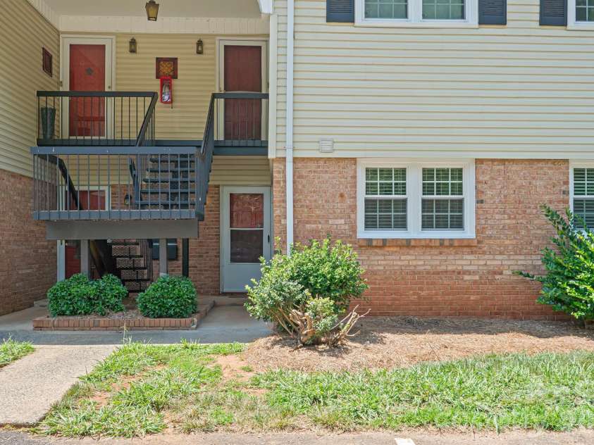 4609 Coronado Drive, Charlotte, NC 28212.  MLS# CAR4396528, YatesRealty ID 6905. 