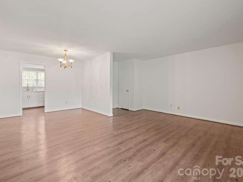4609 Coronado Drive, Charlotte, NC 28212.  MLS# CAR4396528, YatesRealty ID 6905. 