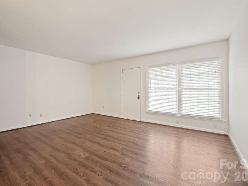 4609 Coronado Drive, Charlotte, NC 28212.  MLS# CAR4396528, YatesRealty ID 6905. 