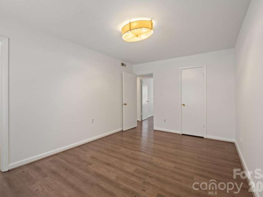 4609 Coronado Drive, Charlotte, NC 28212.  MLS# CAR4396528, YatesRealty ID 6905. 