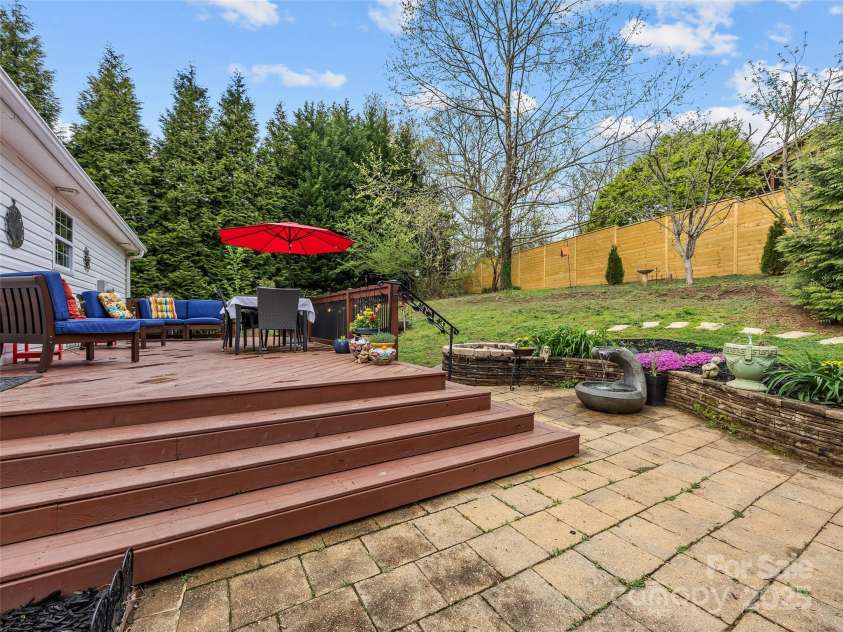 73 (Previously 498) Meadowview Drive, Saluda, NC 28773.  MLS# CAR4244113, YatesRealty ID 6905. 