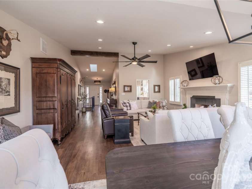 20 Hunting Country Trail, Tryon, NC 28782.  MLS# CAR4215267, YatesRealty ID 6907. 