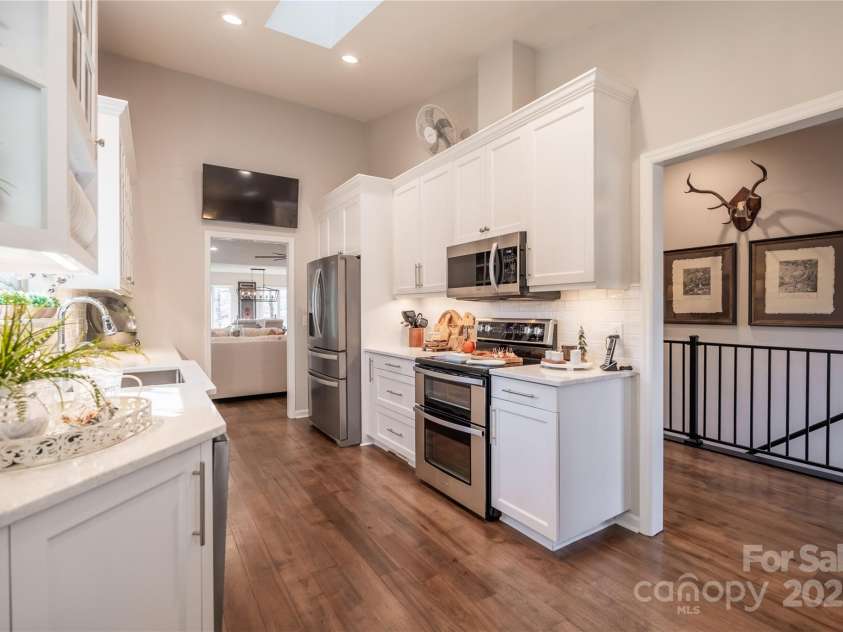 20 Hunting Country Trail, Tryon, NC 28782.  MLS# CAR4215267, YatesRealty ID 6907. 