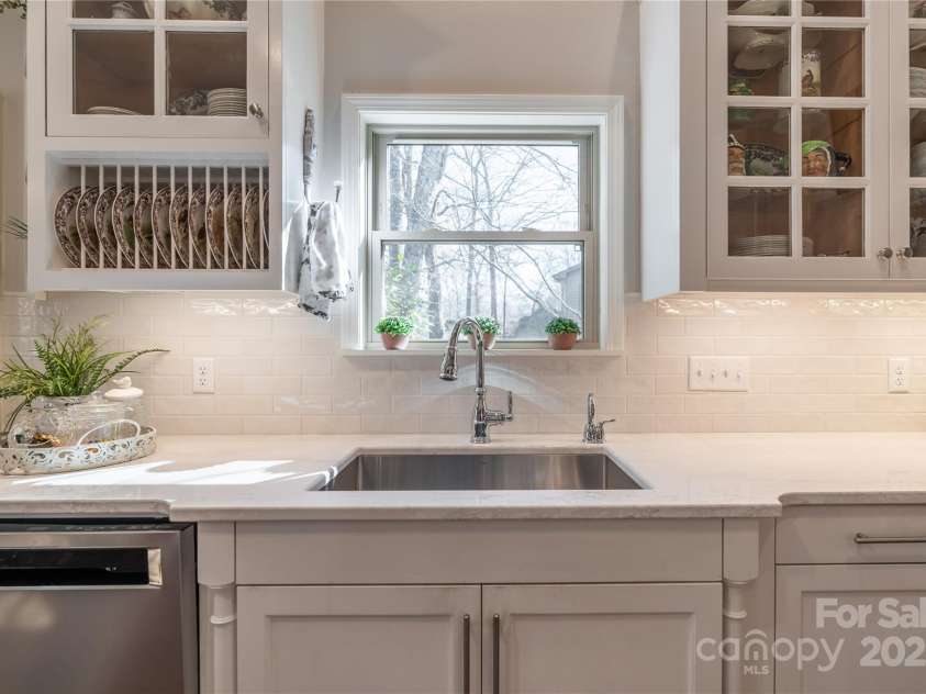 20 Hunting Country Trail, Tryon, NC 28782.  MLS# CAR4215267, YatesRealty ID 6907. 