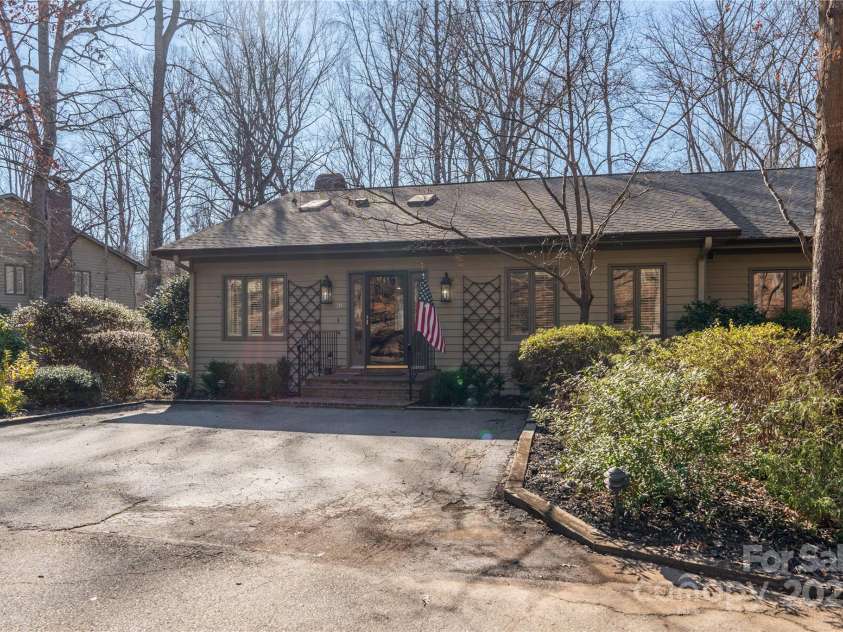20 Hunting Country Trail, Tryon, NC 28782.  MLS# CAR4215267, YatesRealty ID 6907. 