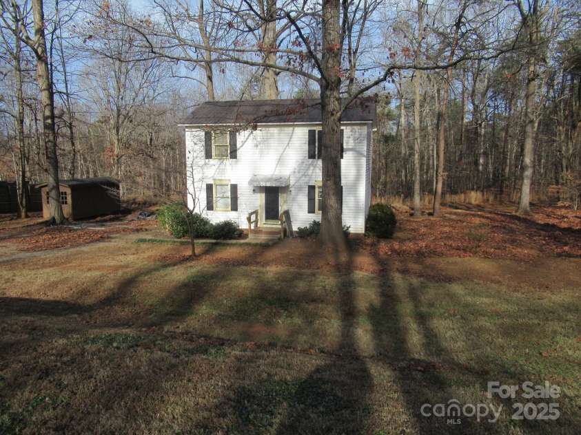3487 Mission Drive, Lincolnton, NC 28092.  MLS# CAR4329934, YatesRealty ID 6907. Front View Right