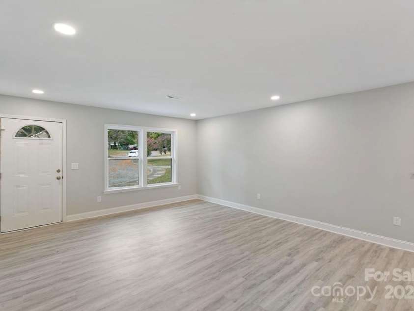 545 Shamel Court, Winston Salem, NC 27105.  MLS# CAR4194845, YatesRealty ID 6908. 